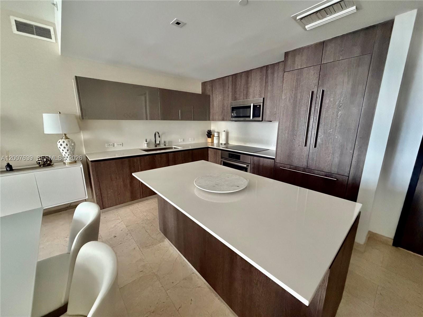 88 SW 7th Street 1109, Miami, FL 33130 photo 17