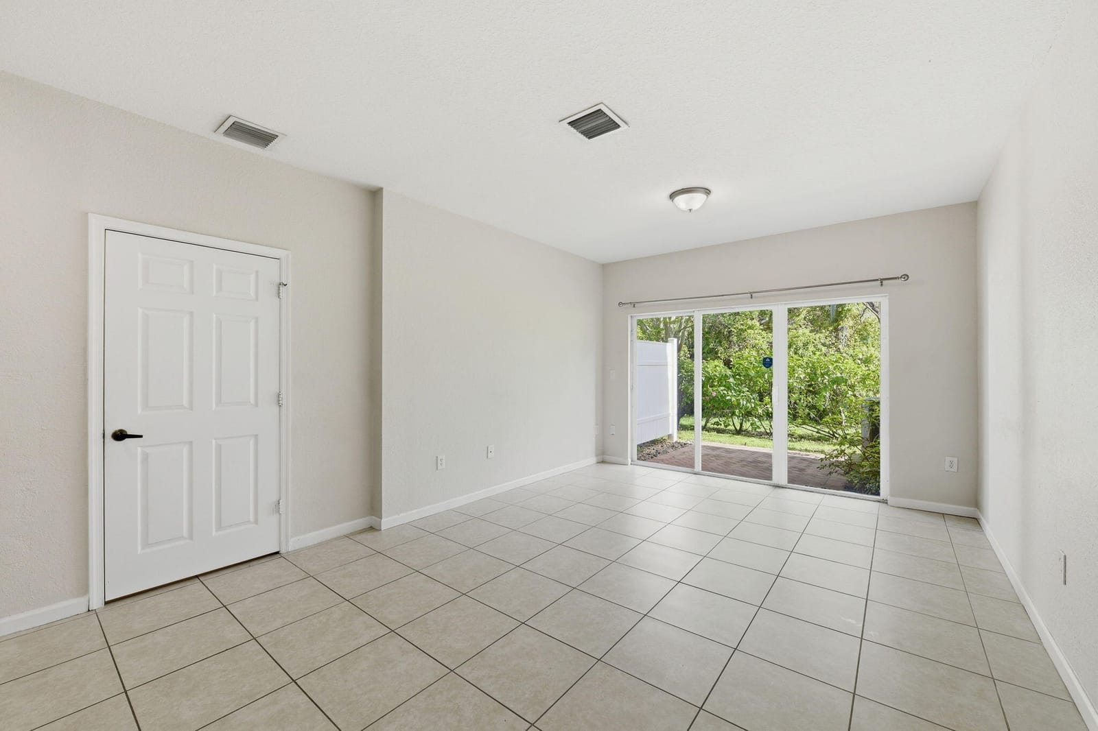 2423 NW 31st Court, Oakland Park, FL 33309 photo 12