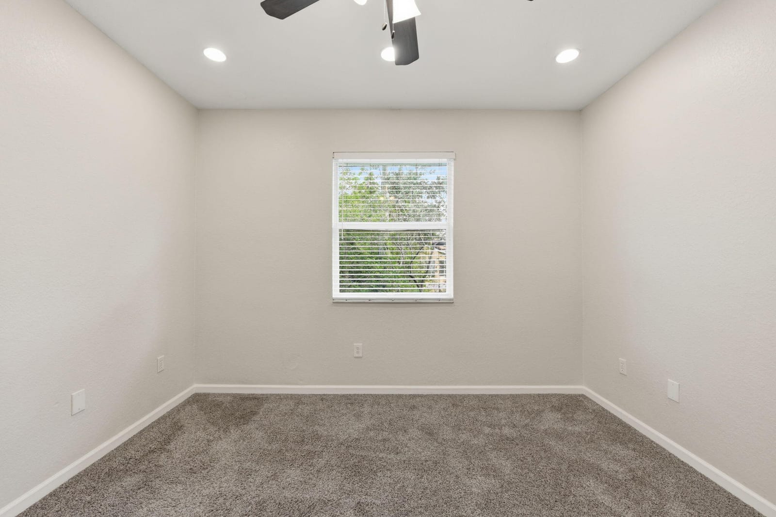 2423 NW 31st Court, Oakland Park, FL 33309 photo 29