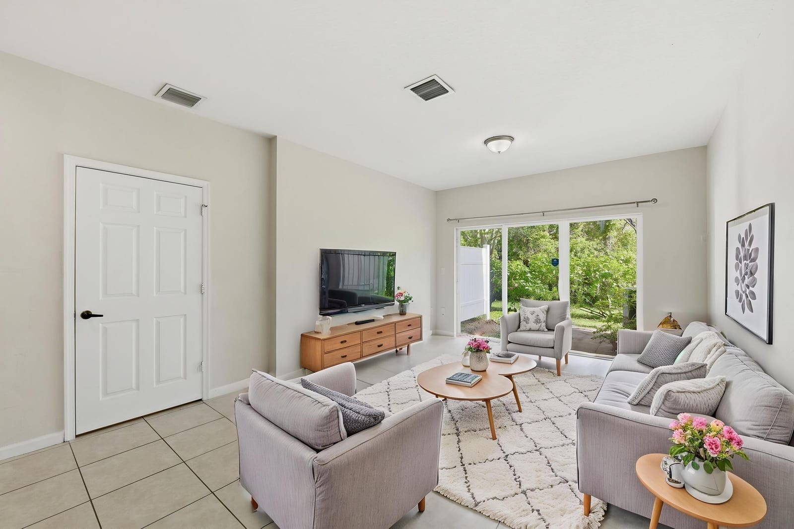 2423 NW 31st Court, Oakland Park, FL 33309 photo 4