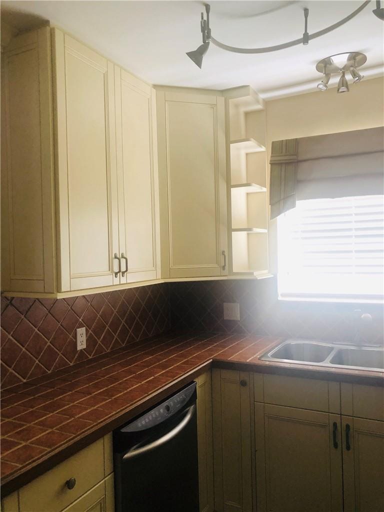 137 Farnham F 137 — photo 7
