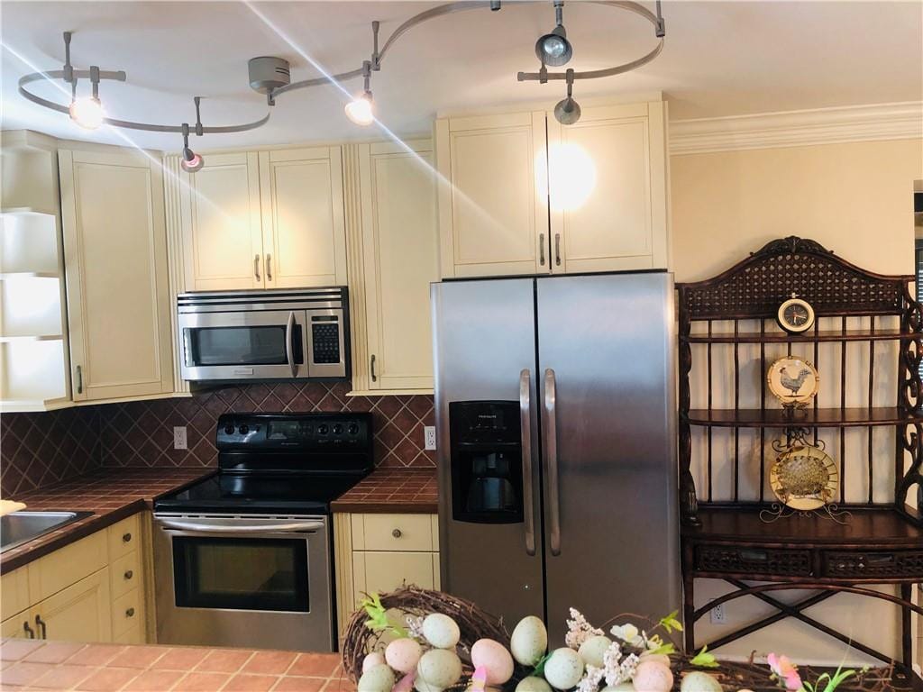 137 Farnham F 137 — photo 10