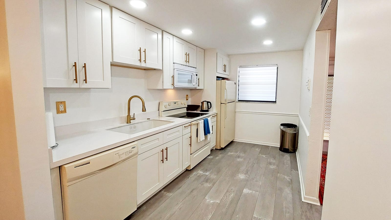 367 S Federal Highway C221 — photo 2