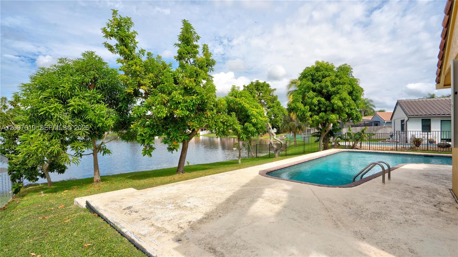 6255 Hawkes Bluff Avenue, Davie, FL 33331 photo 10
