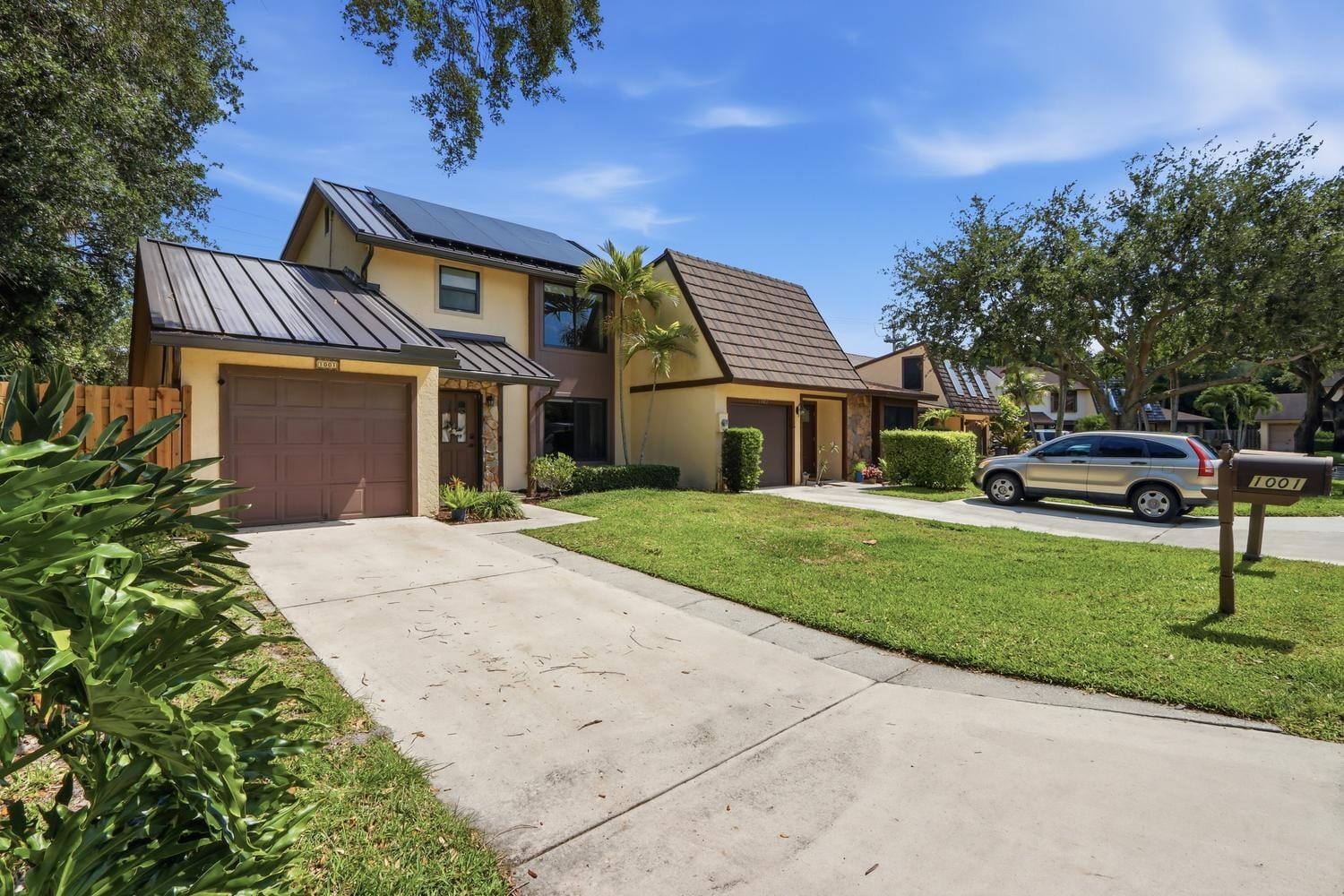 1001 Raintree Lane, Palm Beach Gardens, FL 33410 photo 2