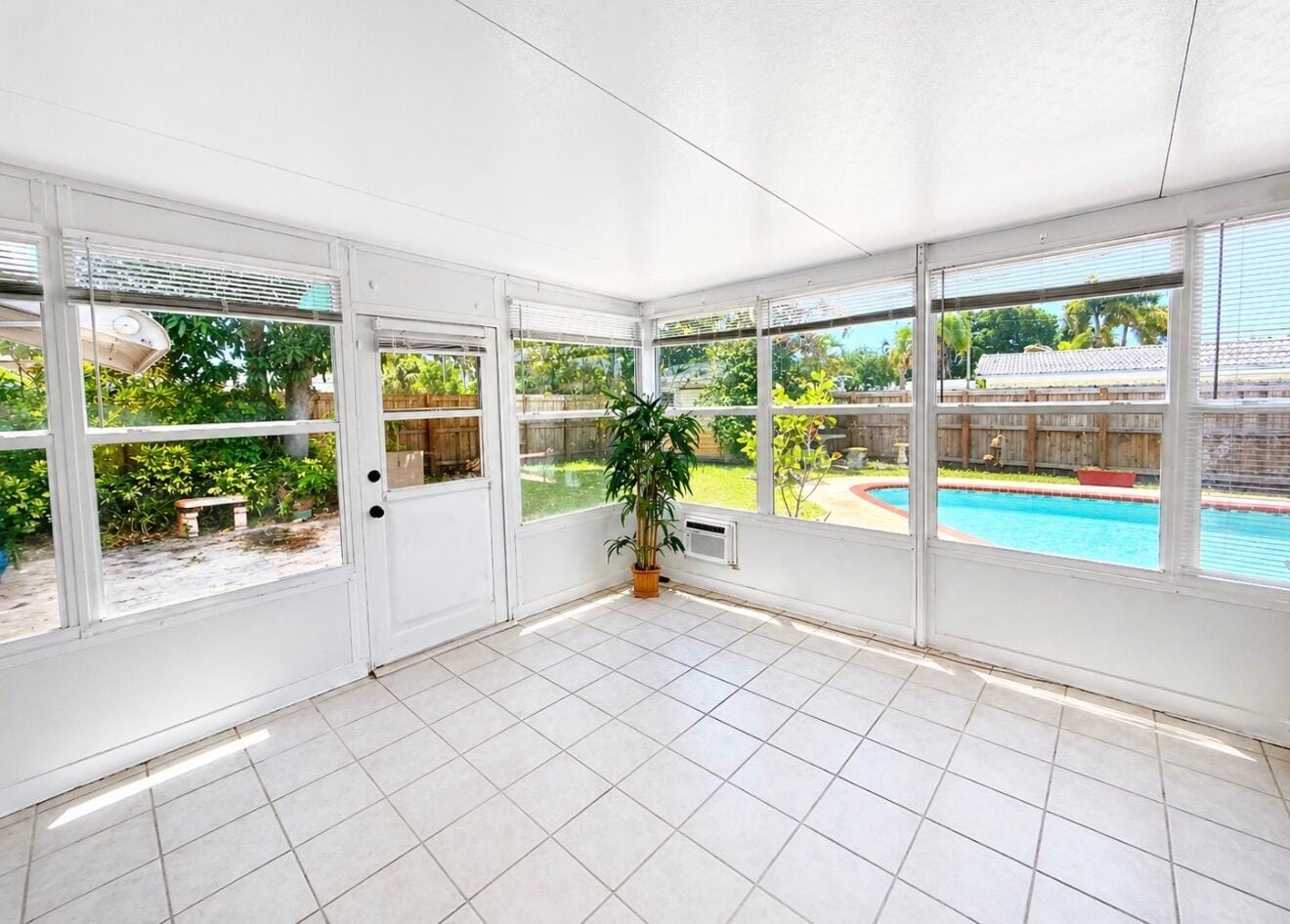 1014 SE 4th Court, Deerfield Beach, FL 33441 photo 12