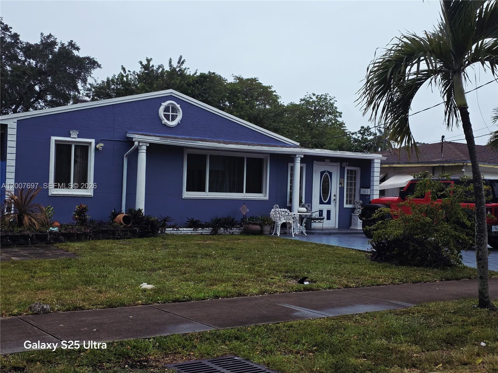 637 SW 1st Court, Hallandale Beach, FL 33009
