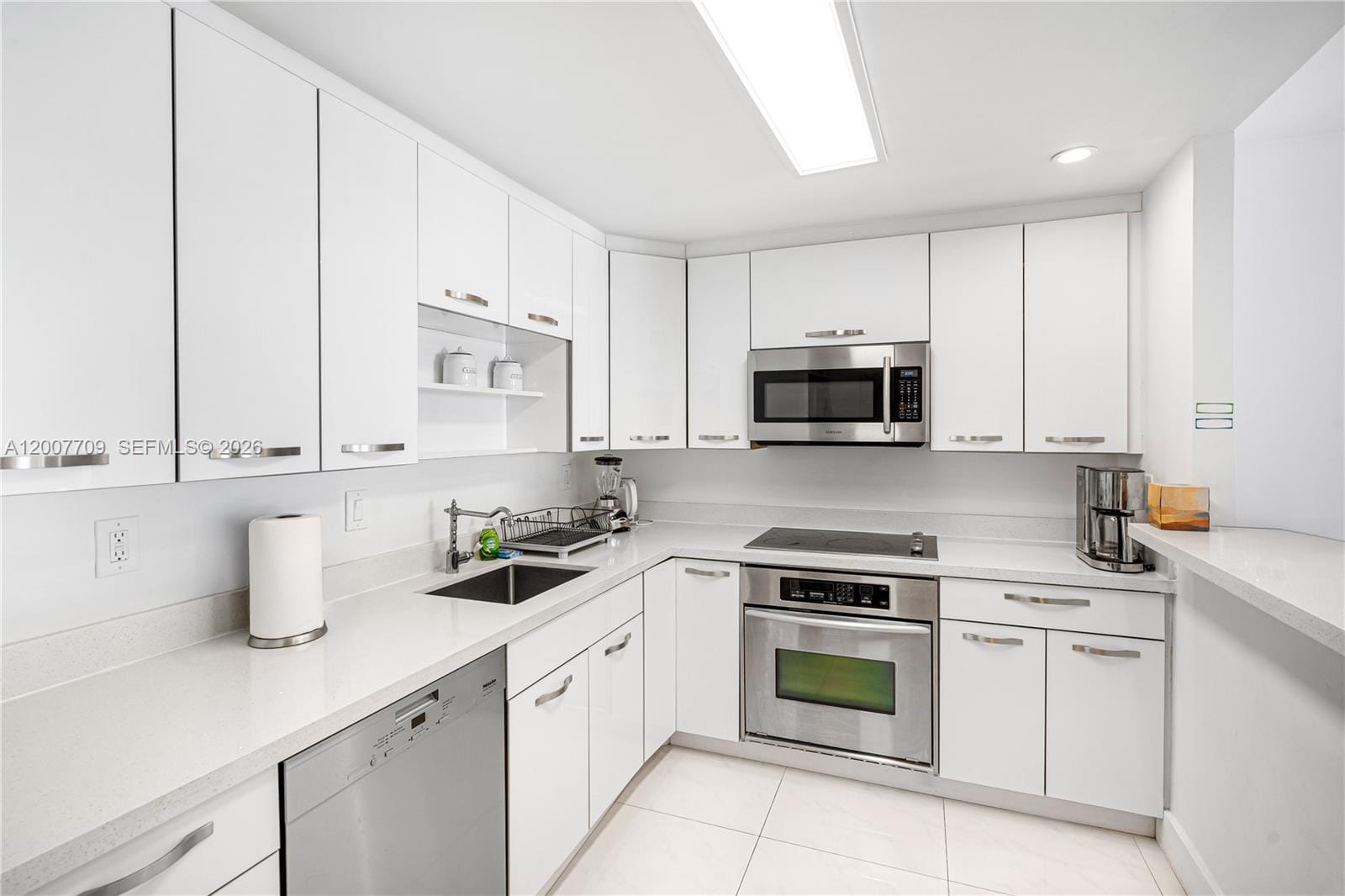 19370 Collins Avenue 1612, Sunny Isles Beach, FL 33160 photo 5