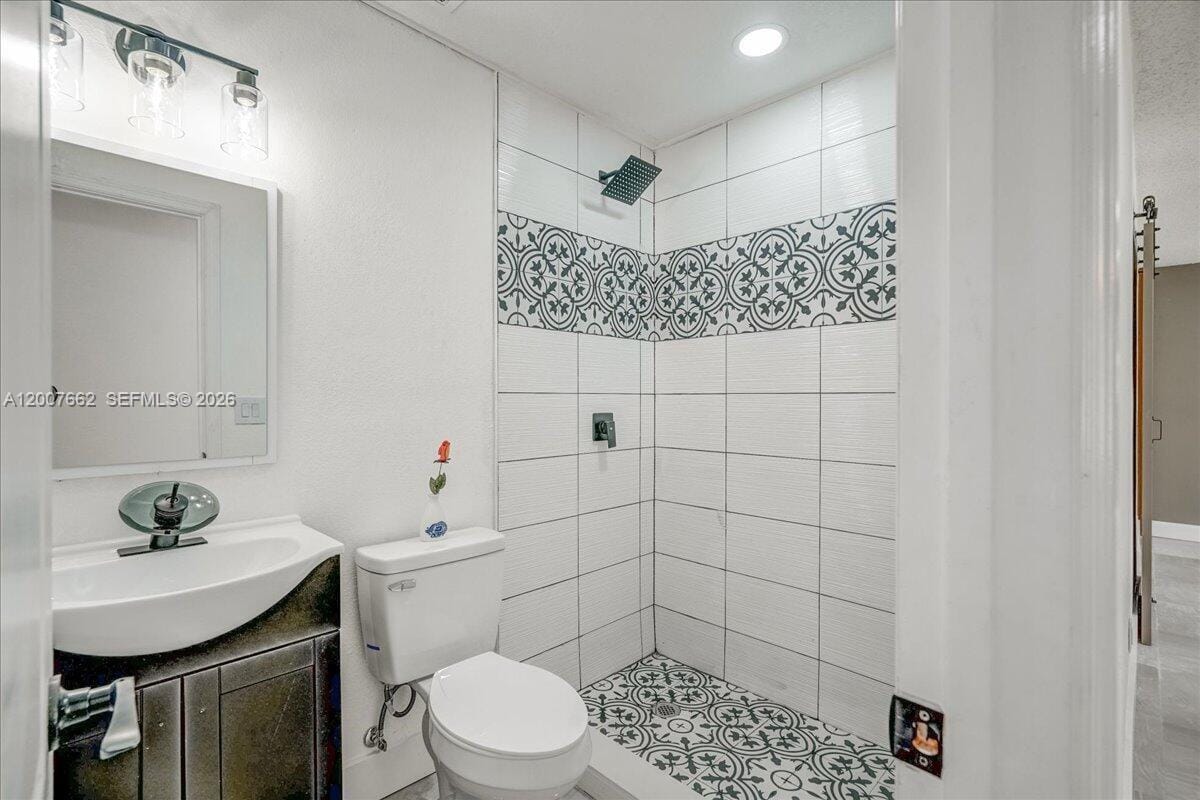 1480 W 36th Street, Riviera Beach, FL 33404 photo 14