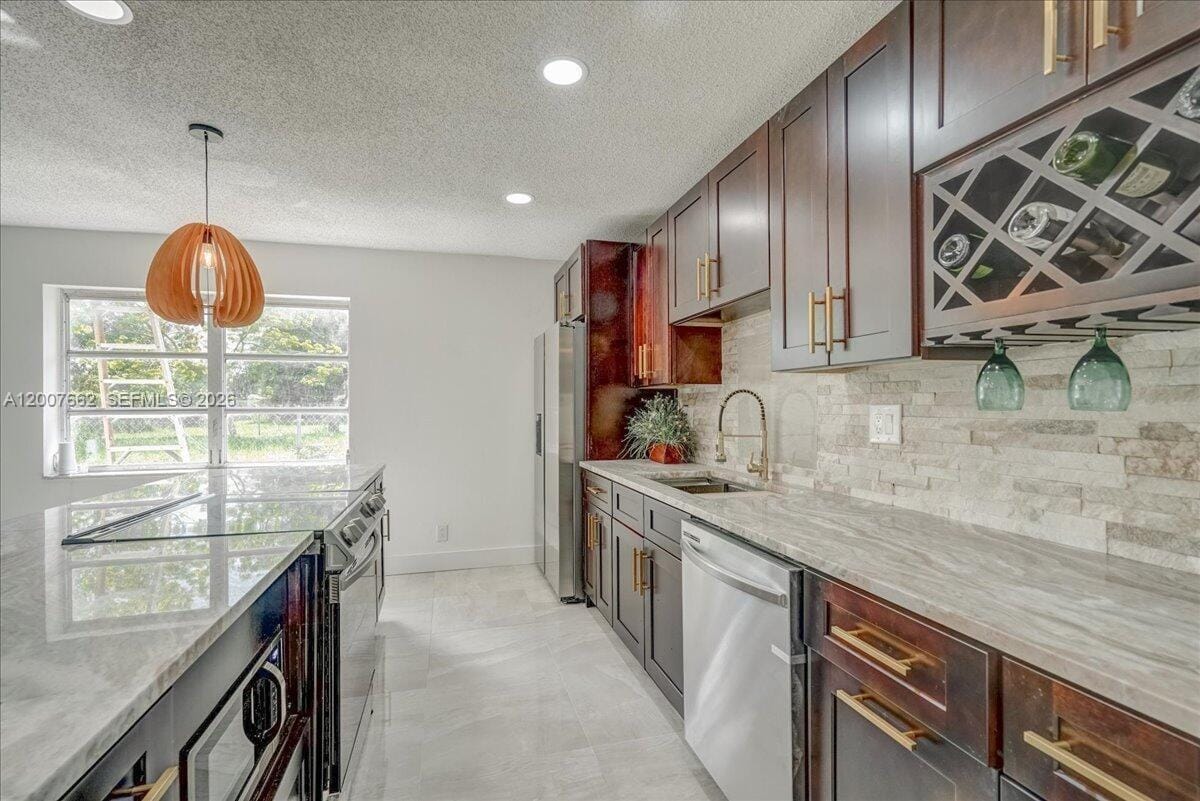1480 W 36th Street — photo 4
