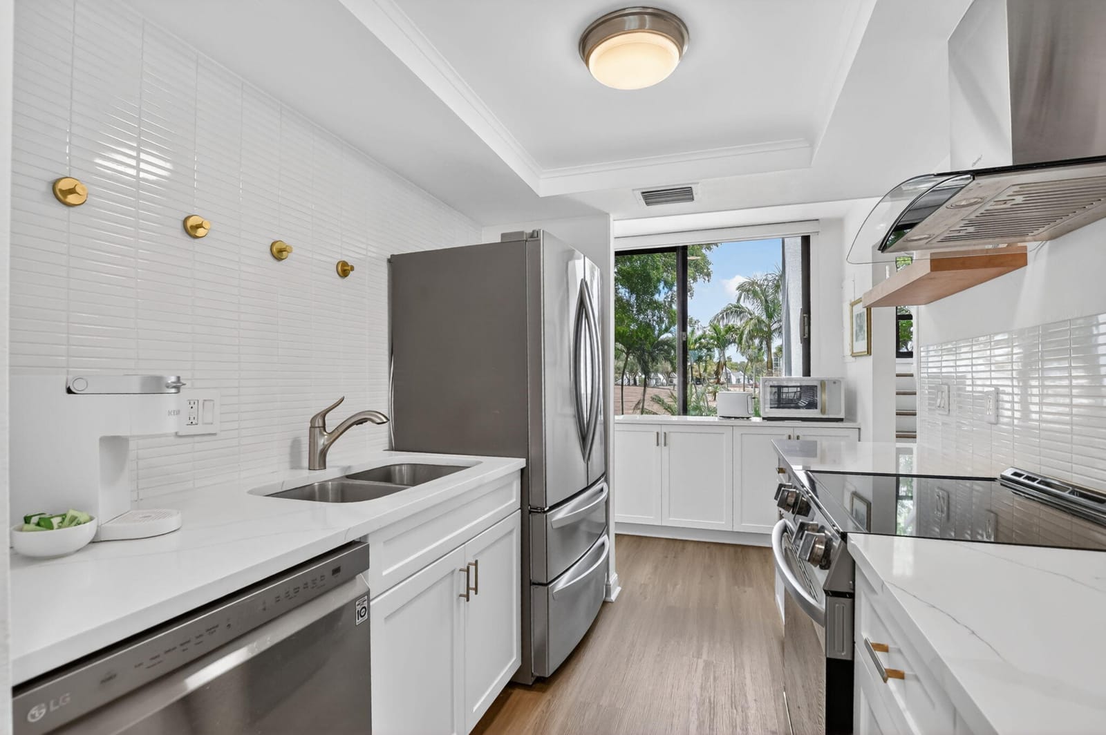 3310 Bridgewood Drive — photo 3
