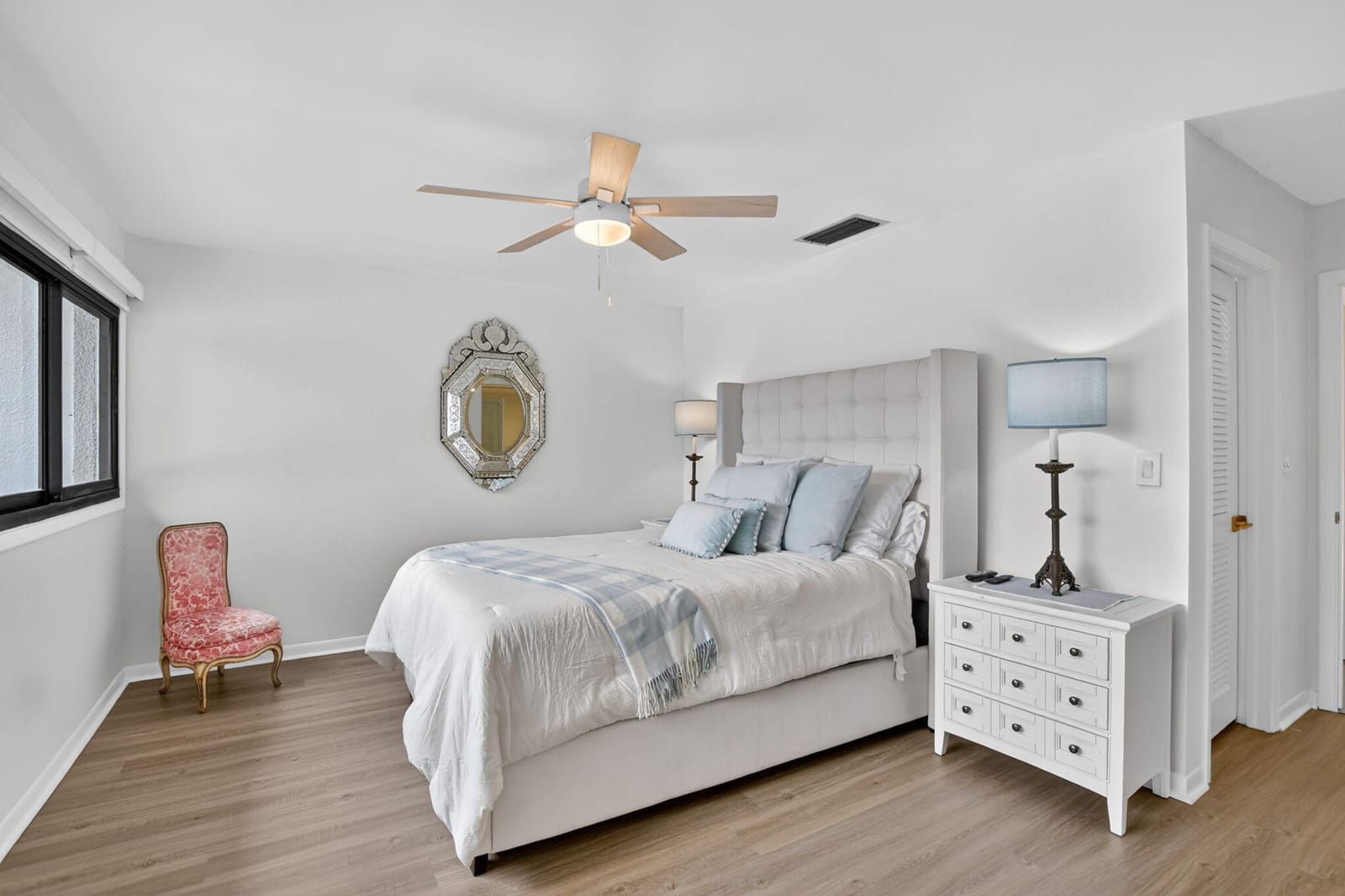 3310 Bridgewood Drive — photo 4