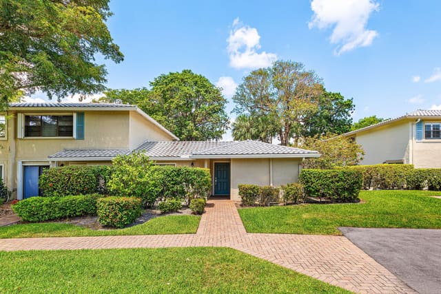 13 Westgate Lane 13d, Boynton Beach, FL 33436