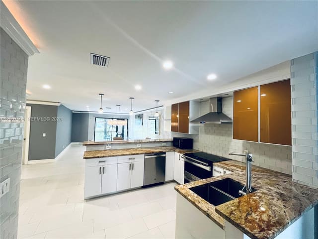 500 Crosswinds Dr A1 A1, sold in Crosswinds At River Bridge, Greenacres, FL
