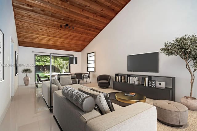 2911 N 33rd Terrace, sold in Tamerlane, Hollywood, FL
