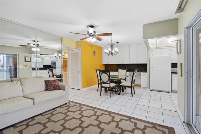 5300 Washington Street G323, sold in Beverly Hills, Hollywood, FL