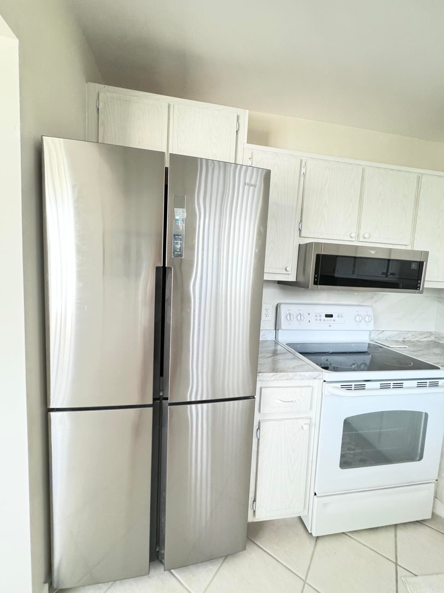 2880 Lake Osborne Drive 205 — photo 7