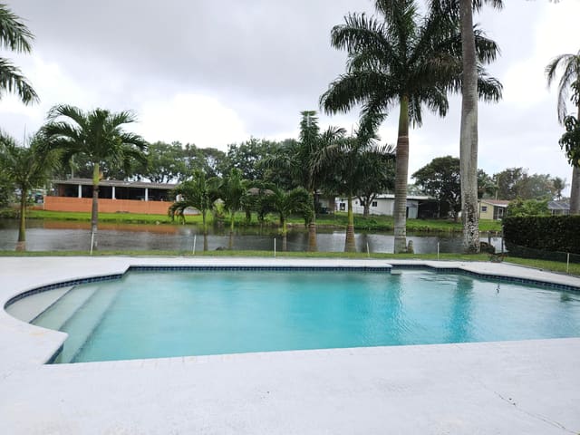 8954 SW 52nd Court, sold in Cooper Colony Estates Sec 2-A, Cooper City, FL
