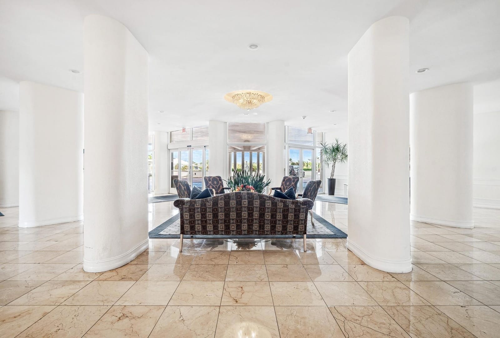 1 Las Olas Circle 1211, Fort Lauderdale, FL 33316 photo 16