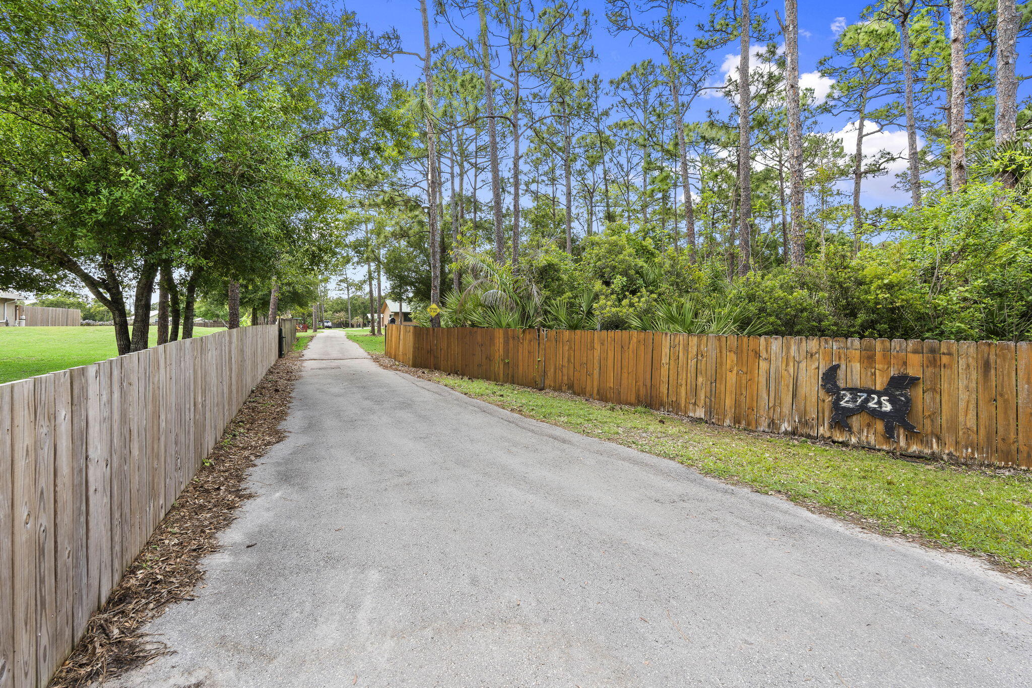 2725 Twin Oaks Trail — photo 2