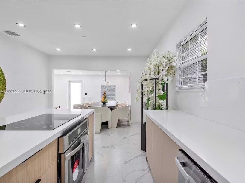 545 NW 52nd Street — photo 8