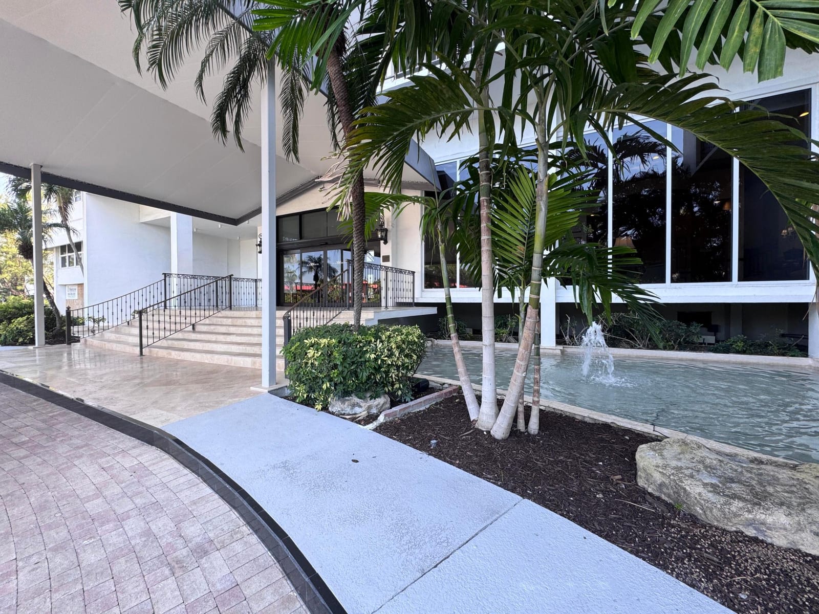 4280 Galt Ocean Drive 9h — photo 3