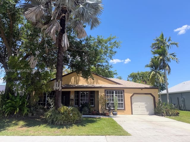 13541 SW 10th Place, sold in Family Homes, Davie, FL