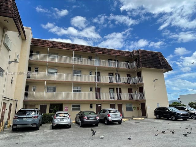 680 Miller Drive W401, Miami Springs, FL 33166