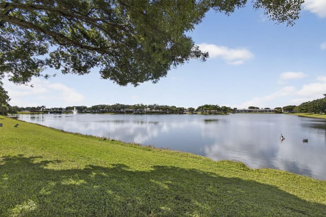 51 Stratford D, West Palm Beach, FL 33417