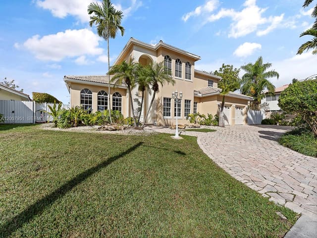 11230 SW 156th Avenue, Hammocks Shores 2nd Addn, Miami, FL