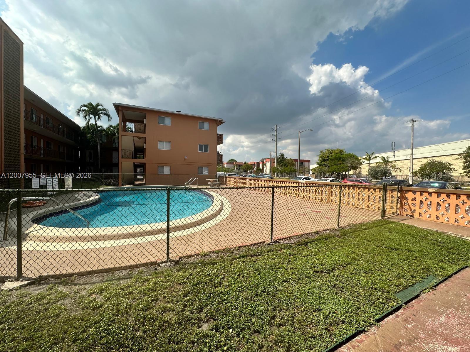 2330 NW 11th Street 33, Miami, FL 33125