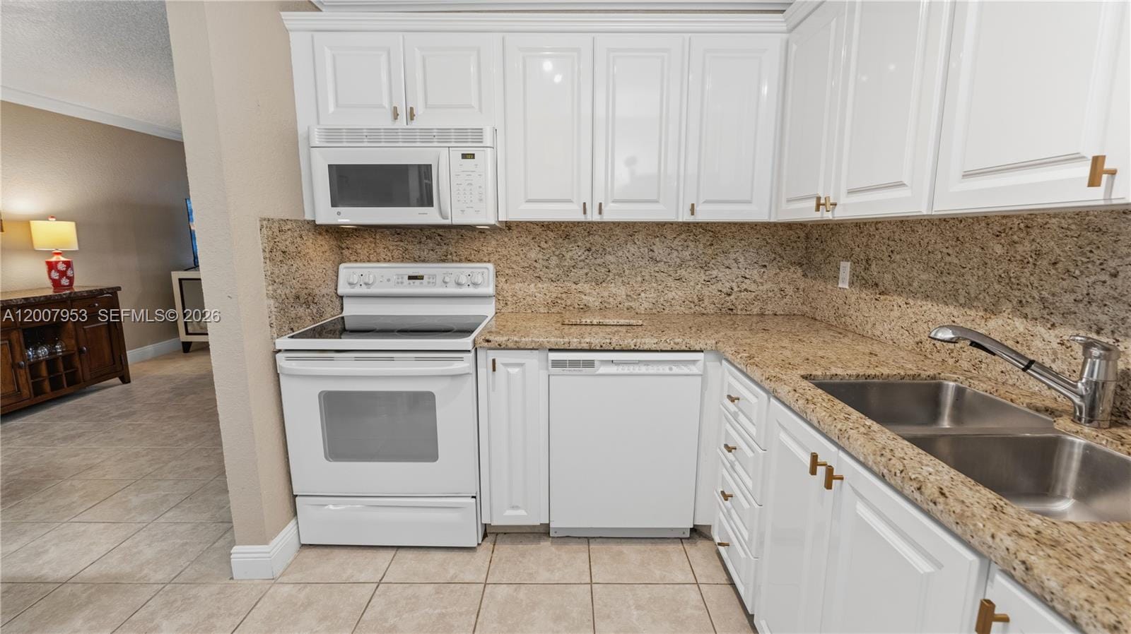 6315 Bay Club Drive 3 — photo 10