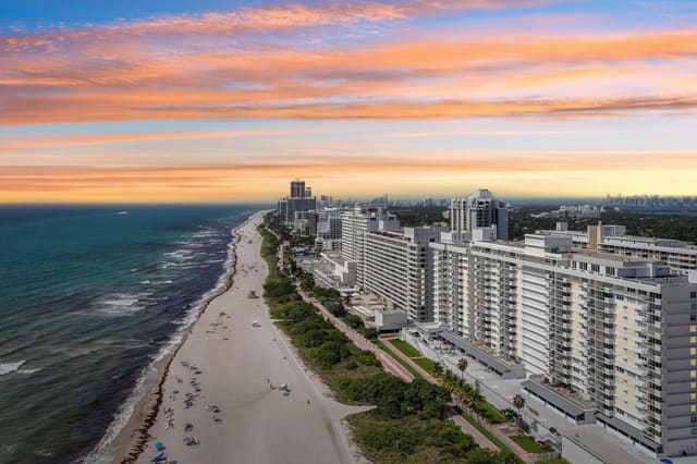 5601 Collins Avenue 1716, The Pavilion, Miami Beach, FL