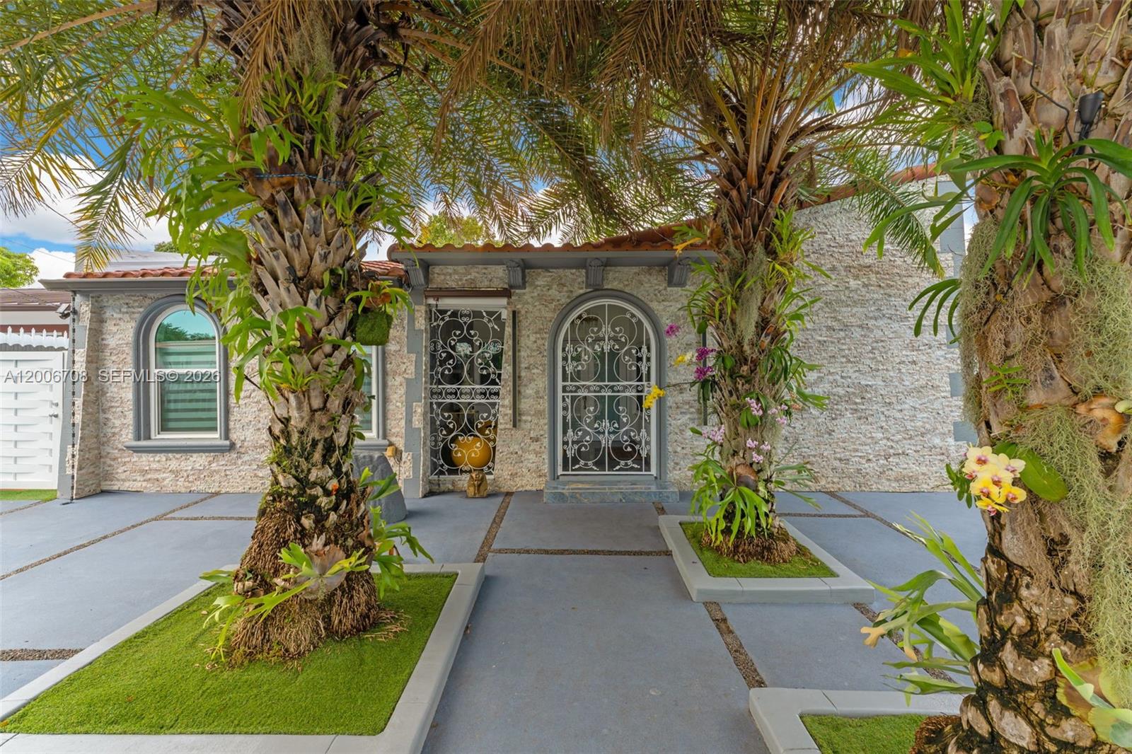 1870 NW 32nd Avenue, Miami, FL 33125, Miami