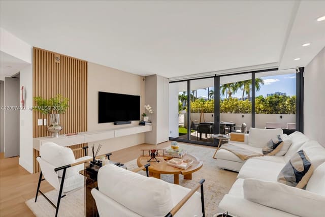 3640 Yacht Club Drive 310, Aventura, FL 33180