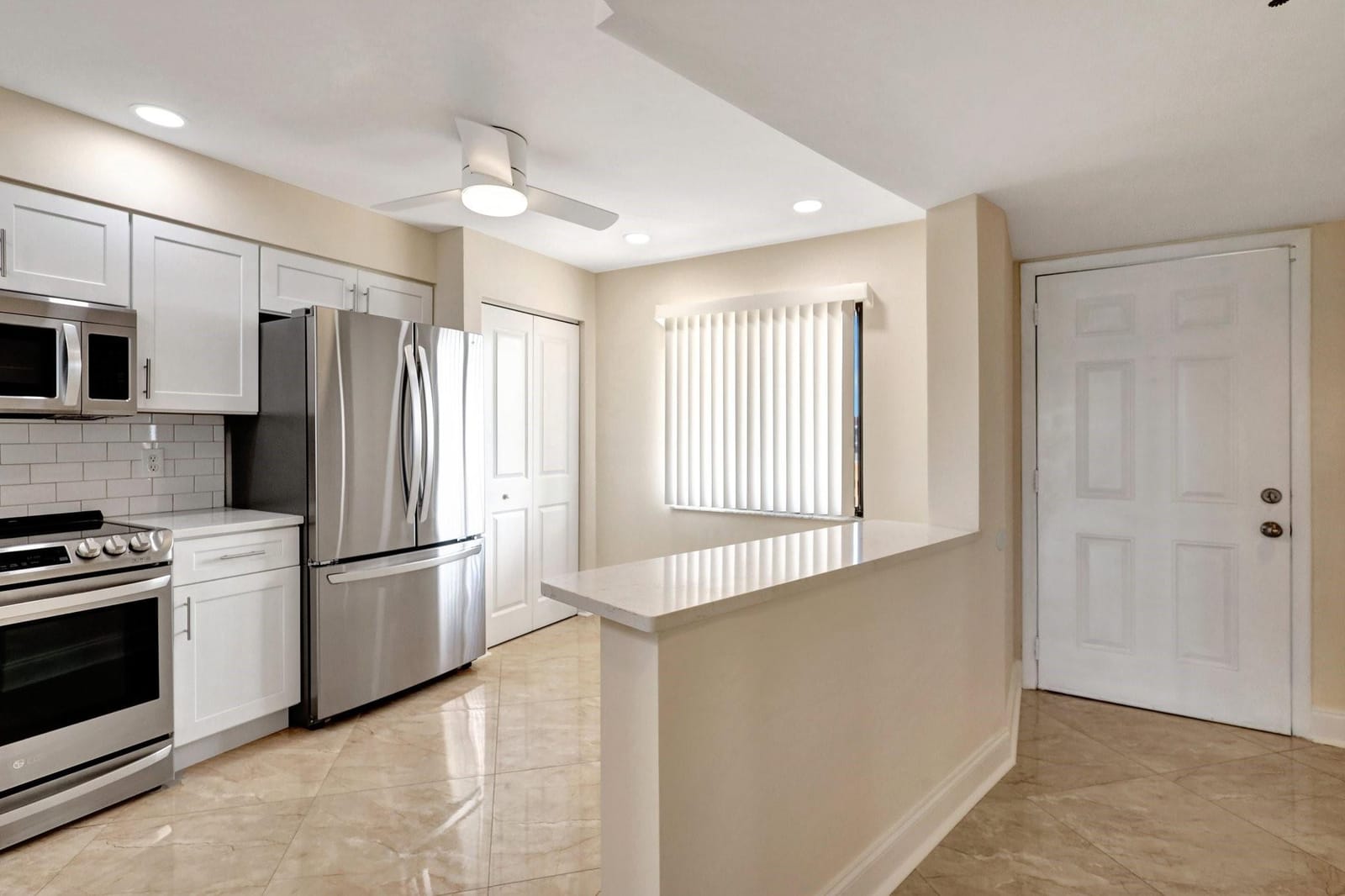 14460 Strathmore Lane 807 — photo 3