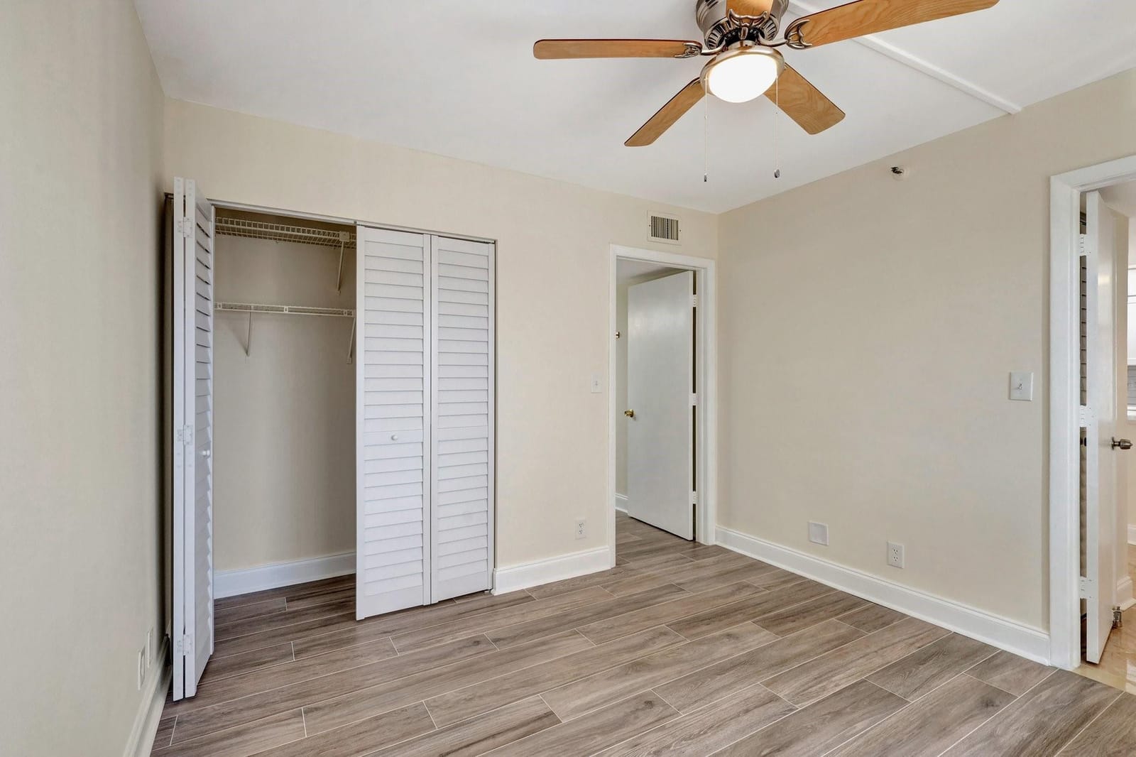 14460 Strathmore Lane 807, Delray Beach, FL 33446 photo 21