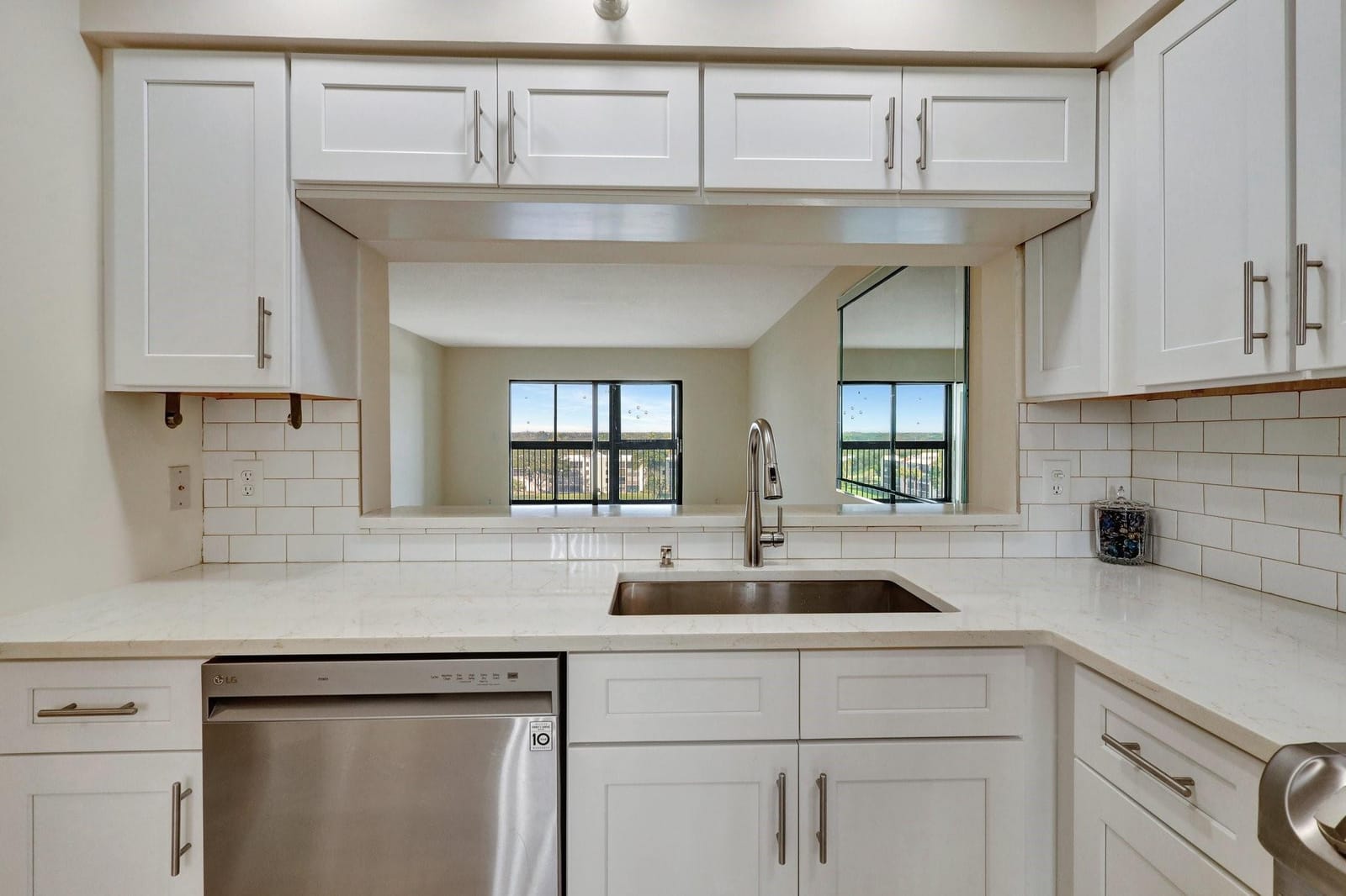 14460 Strathmore Lane 807 — photo 6