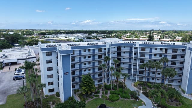 4640 W Lucerne Lakes Blvd W W 404, Sunrise Of Palm Beach Condos, Lake Worth, FL