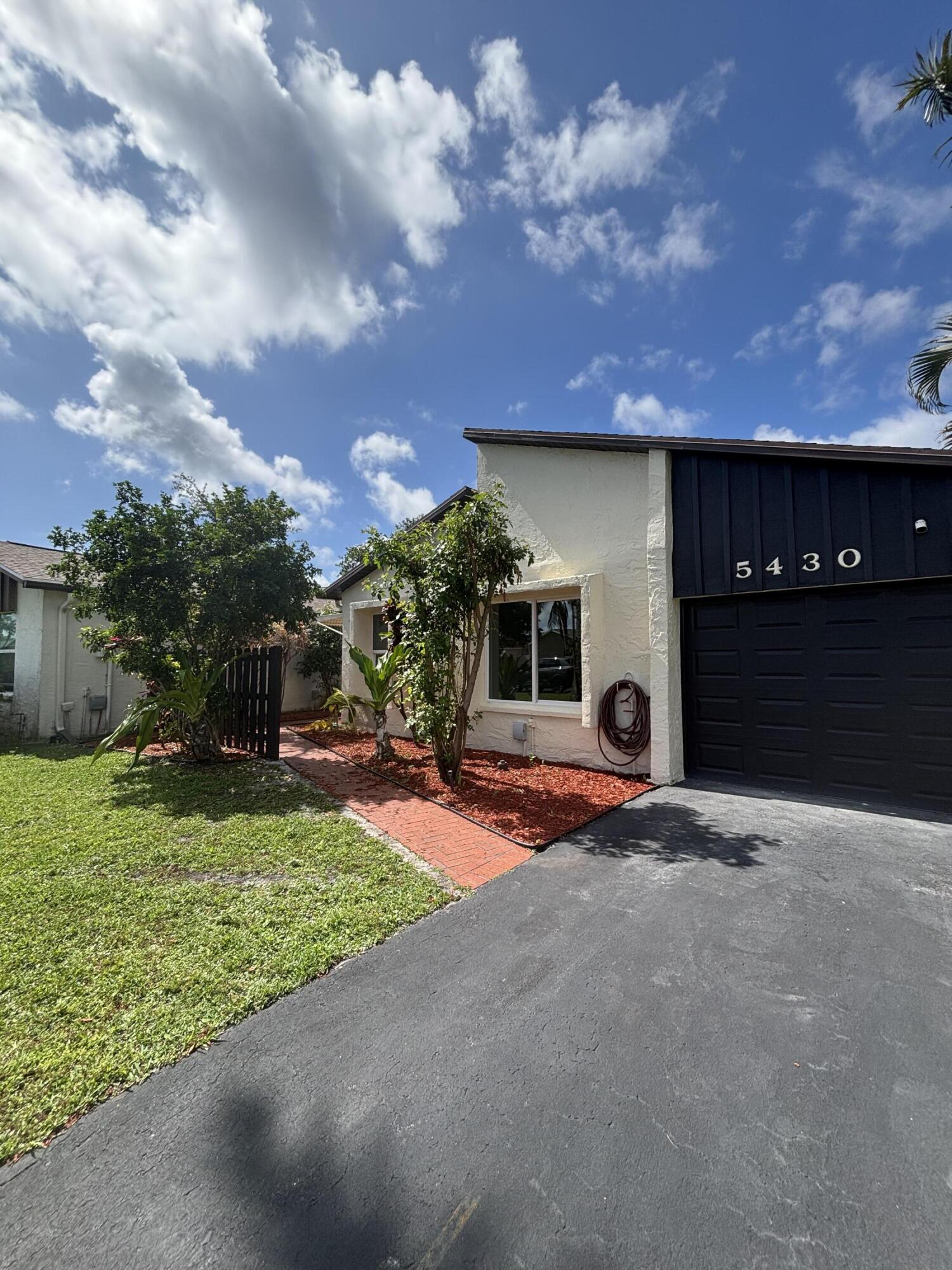 5430 Mirror Lakes Boulevard, Boynton Beach, FL 33472, Boynton Beach