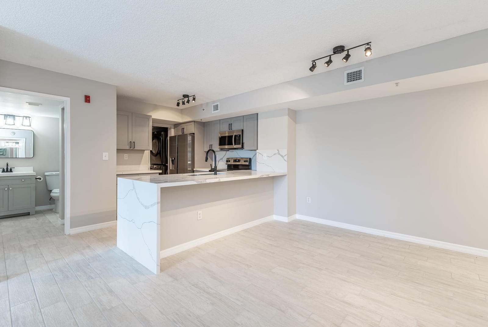 2600 S University Drive 208 — photo 2