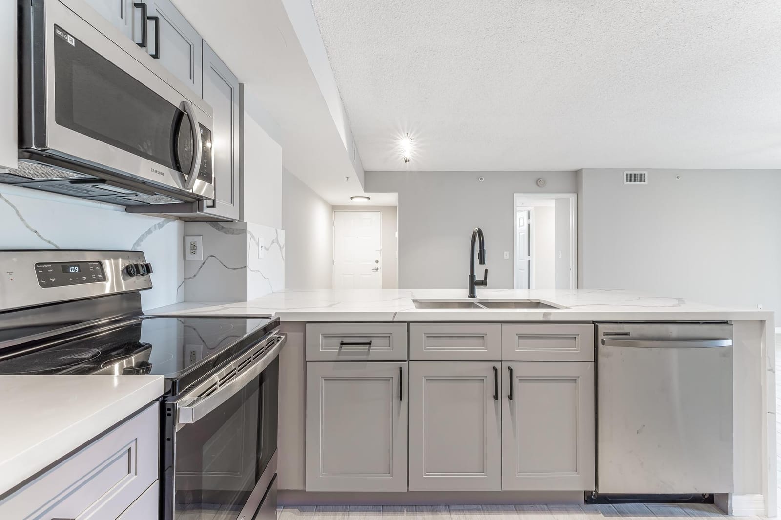 2600 S University Drive 208 — photo 3