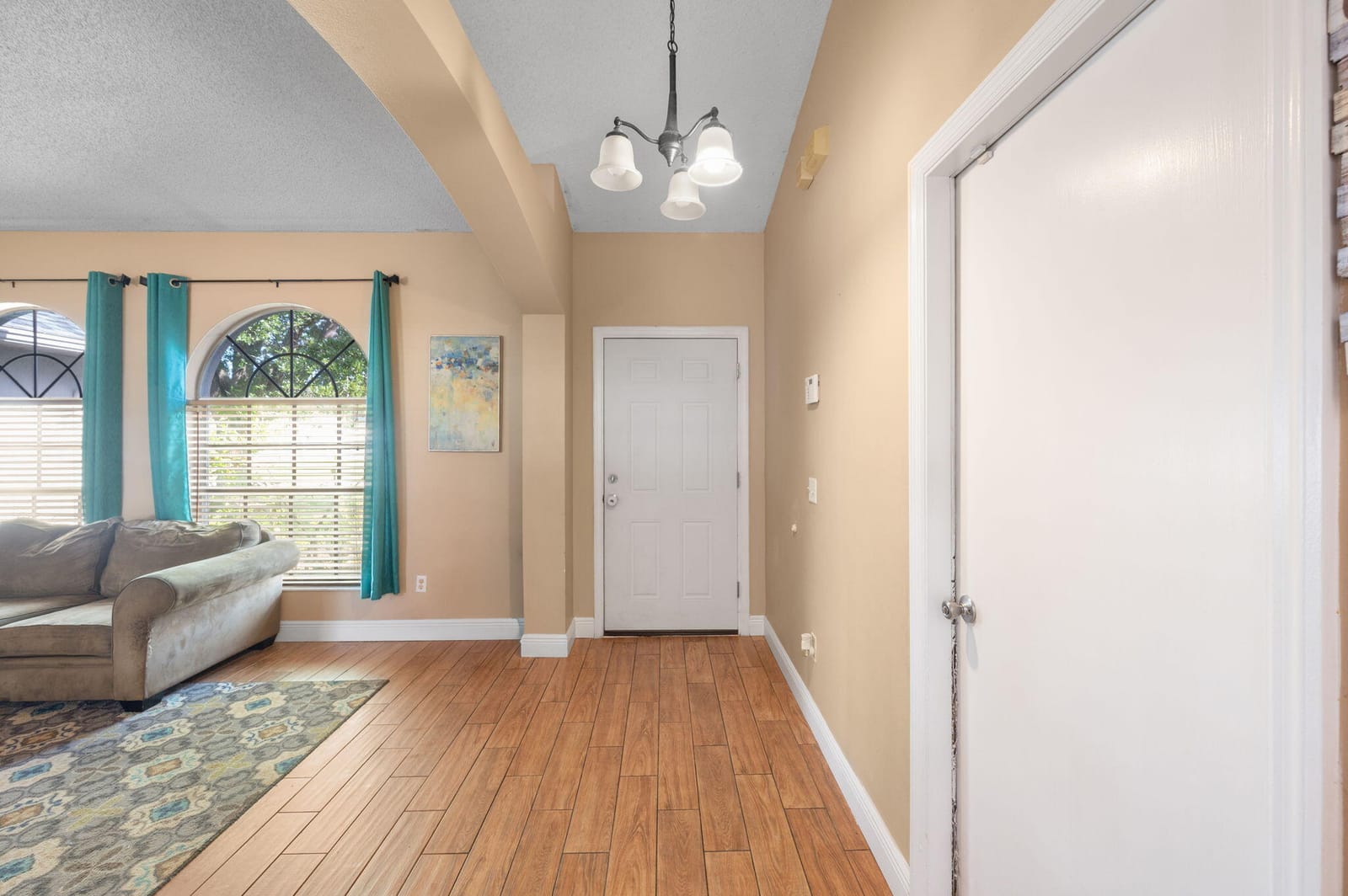 5930 NW Theda Lane — photo 3