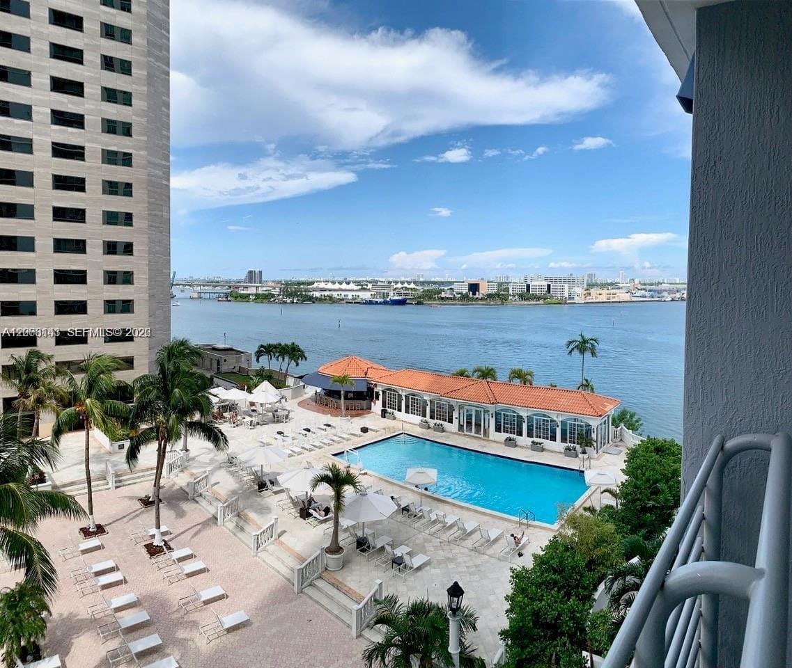 335 S Biscayne Boulevard 1106 — photo 2