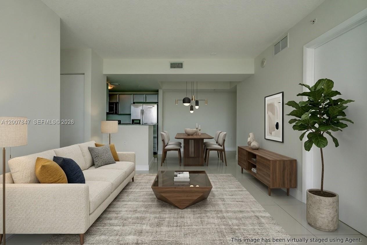 1871 S River Drive 802 — photo 3