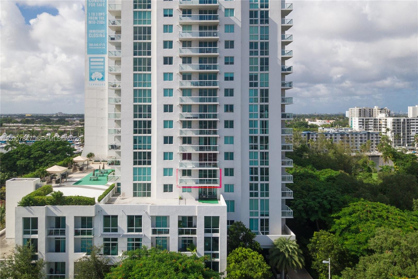 1871 S River Drive 802 — photo 8