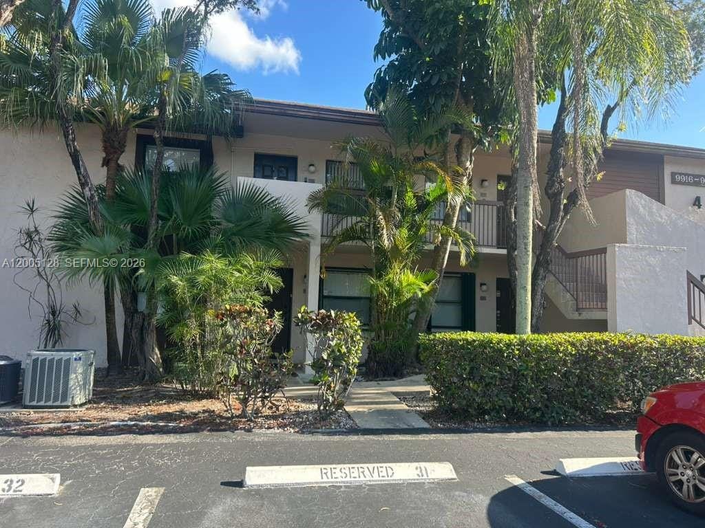 9926 Nob Hill Court 9926 — photo 1
