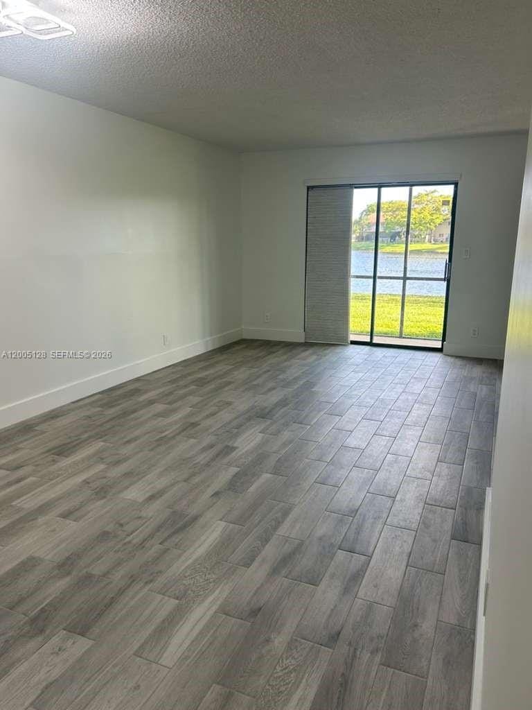9926 Nob Hill Court 9926 — photo 3