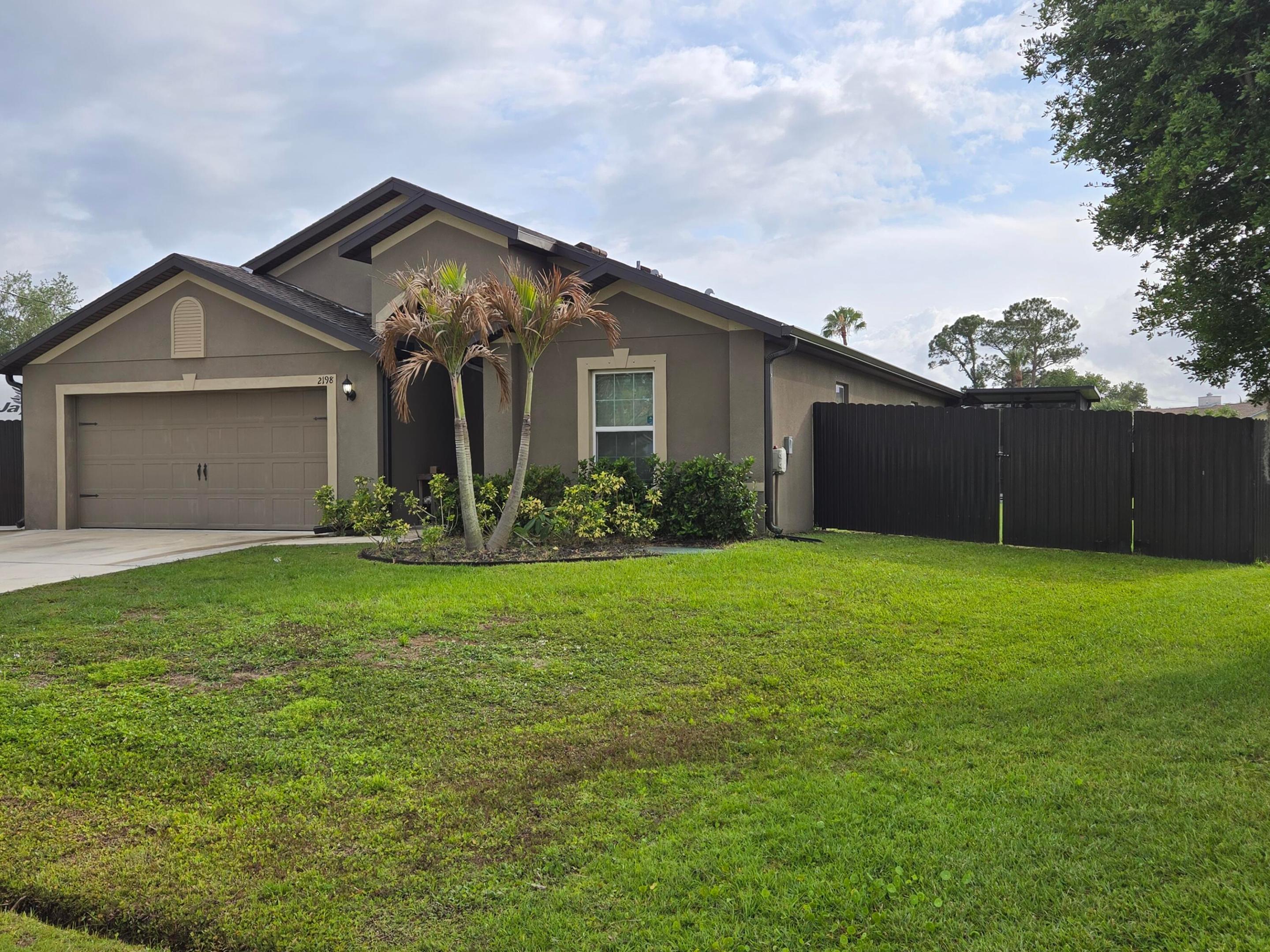 2198 SW Algiers Street — photo 3