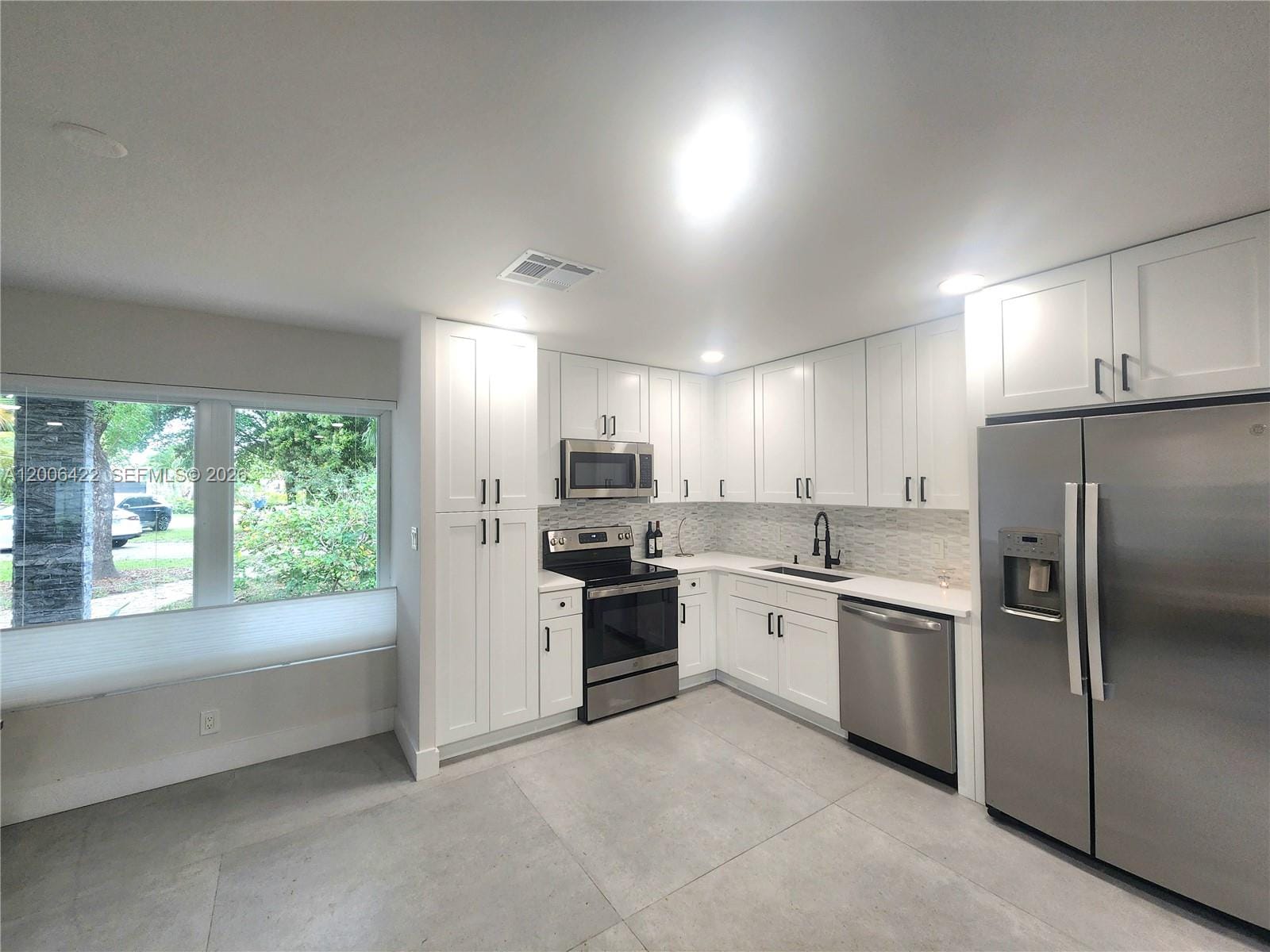 141 NE 30th Street, Wilton Manors, FL 33334 photo 4